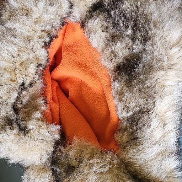 Cozy Knit Adult Trapper Hat with Faux Fur Lining. One Size . - Picture 4 of 6